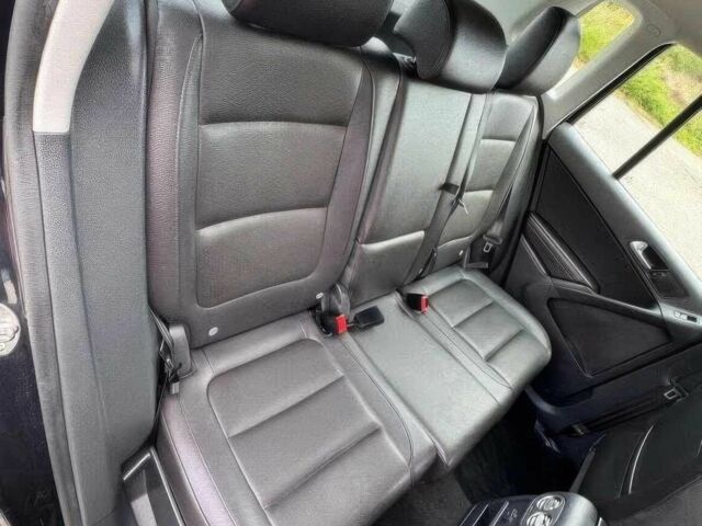 Черный Фольксваген Тигуан, объемом двигателя 2 л и пробегом 78 тыс. км за 3400 $, фото 12 на Automoto.ua