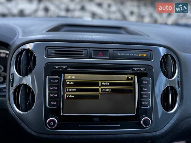 Черный Фольксваген Тигуан, объемом двигателя 2 л и пробегом 139 тыс. км за 17900 $, фото 69 на Automoto.ua