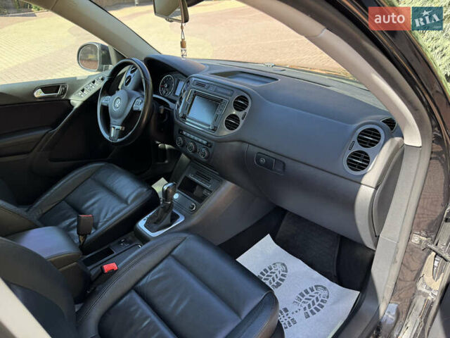 Черный Фольксваген Тигуан, объемом двигателя 1.98 л и пробегом 195 тыс. км за 16850 $, фото 53 на Automoto.ua