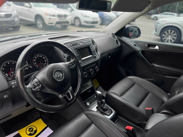 Чорний Фольксваген Тігуан, об'ємом двигуна 2 л та пробігом 176 тис. км за 14500 $, фото 8 на Automoto.ua