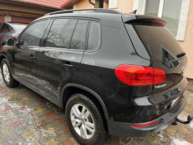 Черный Фольксваген Тигуан, объемом двигателя 2 л и пробегом 171 тыс. км за 11111 $, фото 4 на Automoto.ua