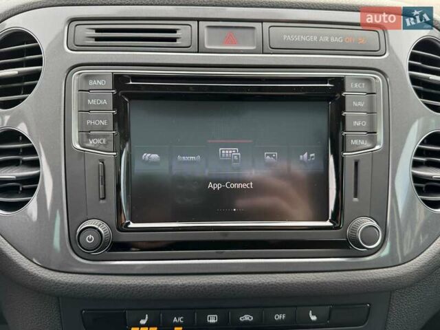 Черный Фольксваген Тигуан, объемом двигателя 1.98 л и пробегом 157 тыс. км за 13599 $, фото 78 на Automoto.ua