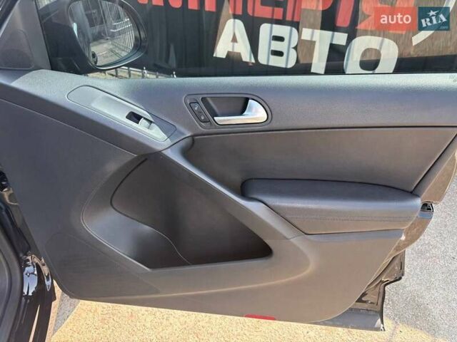 Чорний Фольксваген Тігуан, об'ємом двигуна 1.98 л та пробігом 180 тис. км за 14500 $, фото 7 на Automoto.ua