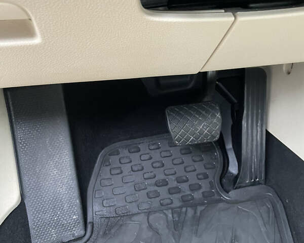 Черный Фольксваген Тигуан, объемом двигателя 2 л и пробегом 166 тыс. км за 13990 $, фото 19 на Automoto.ua