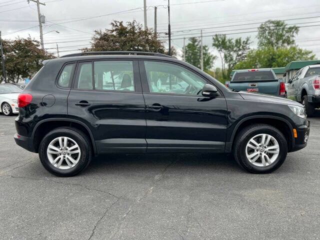 Чорний Фольксваген Тігуан, об'ємом двигуна 2 л та пробігом 70 тис. км за 2800 $, фото 3 на Automoto.ua