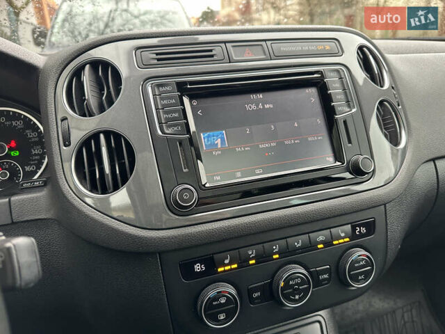 Чорний Фольксваген Тігуан, об'ємом двигуна 1.98 л та пробігом 160 тис. км за 13950 $, фото 92 на Automoto.ua