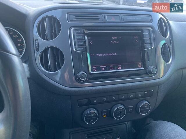 Черный Фольксваген Тигуан, объемом двигателя 1.98 л и пробегом 147 тыс. км за 13750 $, фото 17 на Automoto.ua