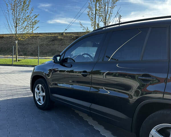 Черный Фольксваген Тигуан, объемом двигателя 1.97 л и пробегом 236 тыс. км за 15250 $, фото 8 на Automoto.ua