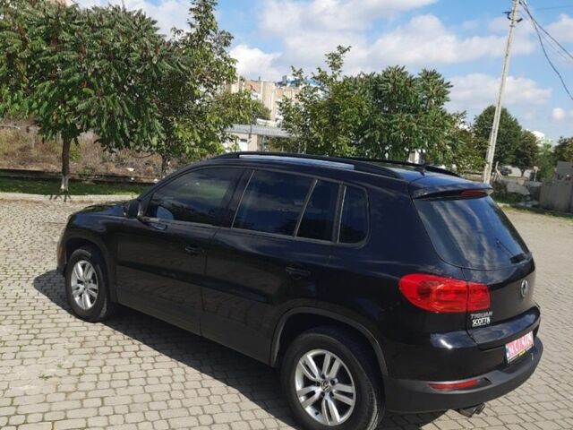 Черный Фольксваген Тигуан, объемом двигателя 2 л и пробегом 176 тыс. км за 13700 $, фото 3 на Automoto.ua