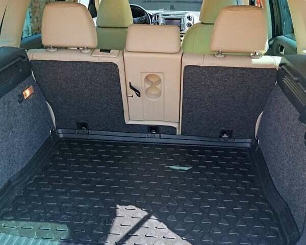 Черный Фольксваген Тигуан, объемом двигателя 1.98 л и пробегом 156 тыс. км за 16000 $, фото 14 на Automoto.ua