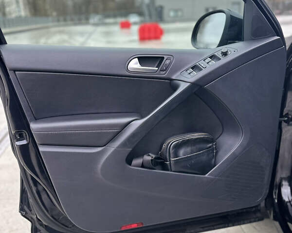 Черный Фольксваген Тигуан, объемом двигателя 1.98 л и пробегом 164 тыс. км за 12999 $, фото 10 на Automoto.ua