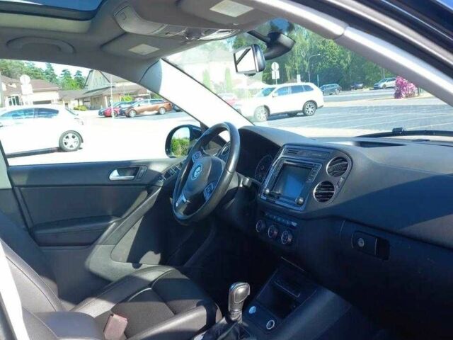 Черный Фольксваген Тигуан, объемом двигателя 2 л и пробегом 70 тыс. км за 9000 $, фото 12 на Automoto.ua