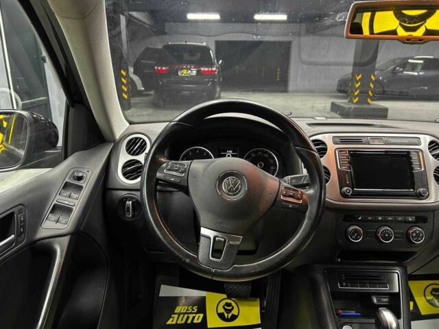 Чорний Фольксваген Тігуан, об'ємом двигуна 2 л та пробігом 133 тис. км за 14400 $, фото 9 на Automoto.ua