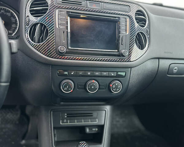 Черный Фольксваген Тигуан, объемом двигателя 1.98 л и пробегом 164 тыс. км за 12999 $, фото 15 на Automoto.ua