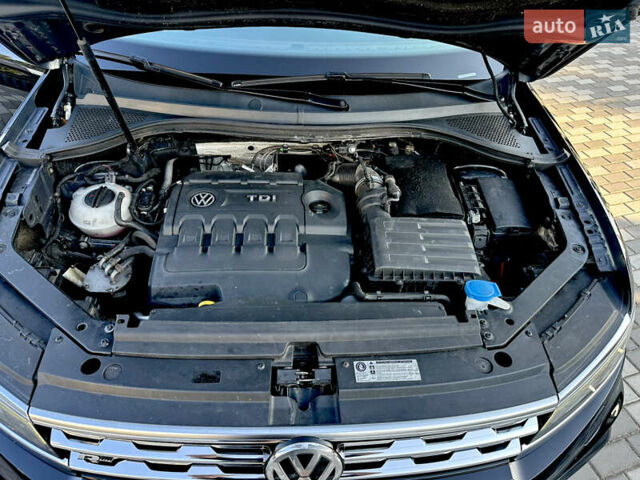 Черный Фольксваген Тигуан, объемом двигателя 2 л и пробегом 232 тыс. км за 26800 $, фото 19 на Automoto.ua