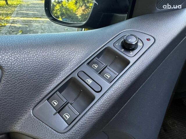 Черный Фольксваген Тигуан, объемом двигателя 2 л и пробегом 260 тыс. км за 12990 $, фото 11 на Automoto.ua