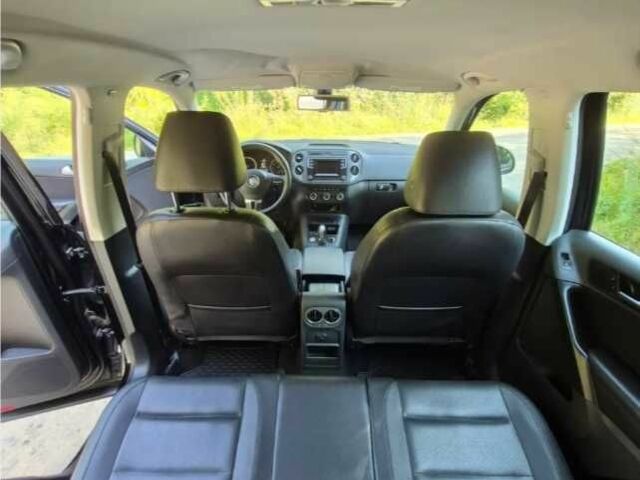 Черный Фольксваген Тигуан, объемом двигателя 2 л и пробегом 156 тыс. км за 8200 $, фото 11 на Automoto.ua