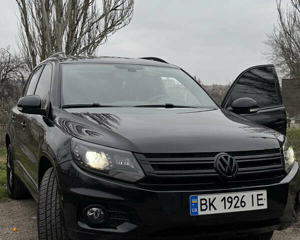 Черный Фольксваген Тигуан, объемом двигателя 2 л и пробегом 148 тыс. км за 13500 $, фото 3 на Automoto.ua