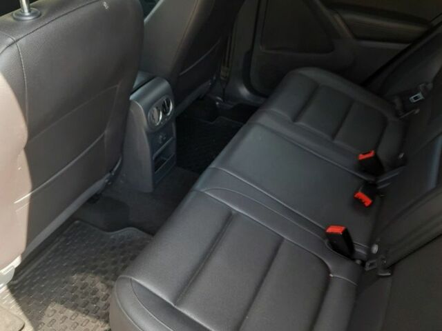 Черный Фольксваген Тигуан, объемом двигателя 2 л и пробегом 176 тыс. км за 13700 $, фото 11 на Automoto.ua