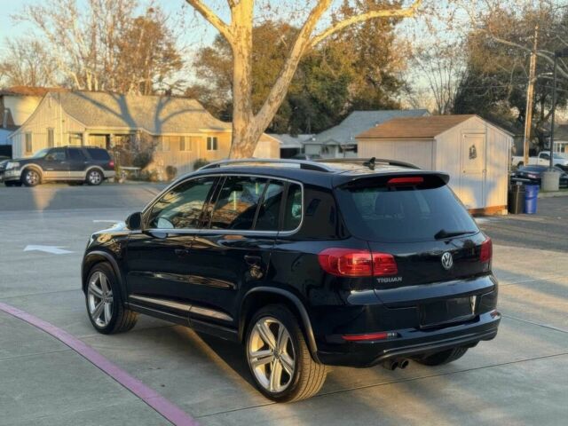 Черный Фольксваген Тигуан, объемом двигателя 2 л и пробегом 70 тыс. км за 3800 $, фото 3 на Automoto.ua