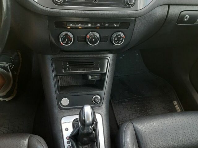 Черный Фольксваген Тигуан, объемом двигателя 2 л и пробегом 176 тыс. км за 13700 $, фото 9 на Automoto.ua