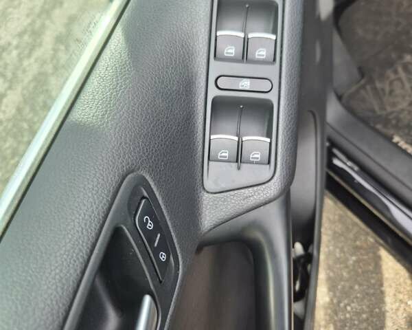 Чорний Фольксваген Тігуан, об'ємом двигуна 1.98 л та пробігом 190 тис. км за 13400 $, фото 5 на Automoto.ua