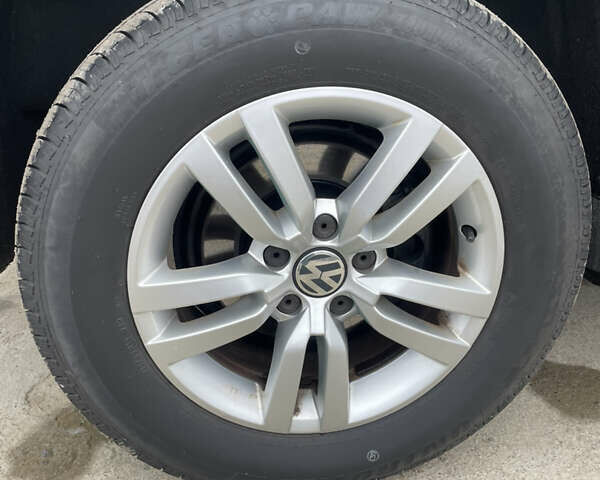 Черный Фольксваген Тигуан, объемом двигателя 2 л и пробегом 166 тыс. км за 13990 $, фото 28 на Automoto.ua