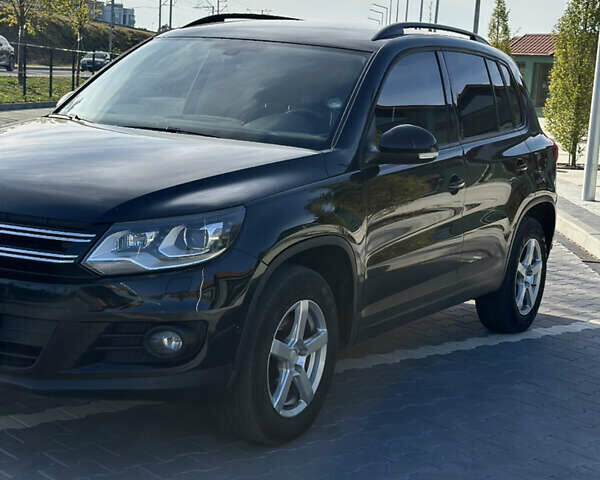 Черный Фольксваген Тигуан, объемом двигателя 1.97 л и пробегом 236 тыс. км за 15250 $, фото 2 на Automoto.ua