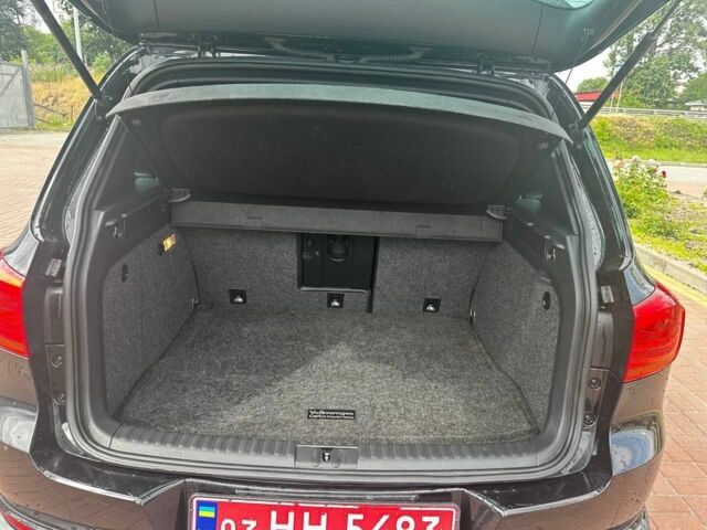 Чорний Фольксваген Тігуан, об'ємом двигуна 2 л та пробігом 220 тис. км за 14000 $, фото 17 на Automoto.ua