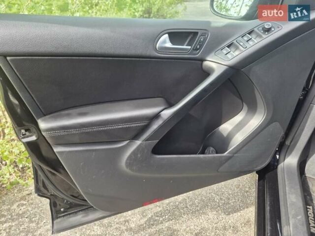 Чорний Фольксваген Тігуан, об'ємом двигуна 1.98 л та пробігом 190 тис. км за 13400 $, фото 12 на Automoto.ua