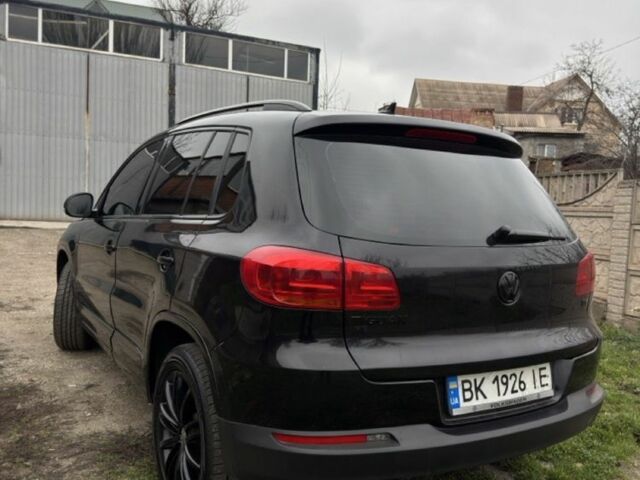 Черный Фольксваген Тигуан, объемом двигателя 2 л и пробегом 148 тыс. км за 13500 $, фото 5 на Automoto.ua