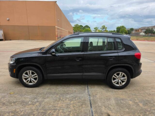 Черный Фольксваген Тигуан, объемом двигателя 2 л и пробегом 79 тыс. км за 7000 $, фото 3 на Automoto.ua