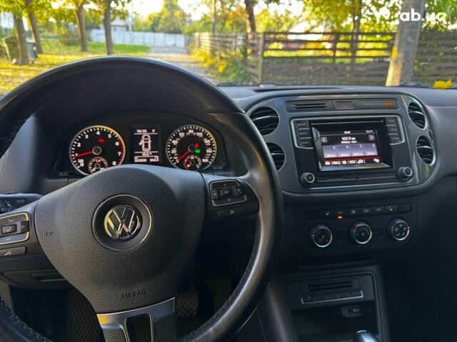 Черный Фольксваген Тигуан, объемом двигателя 2 л и пробегом 260 тыс. км за 12990 $, фото 24 на Automoto.ua