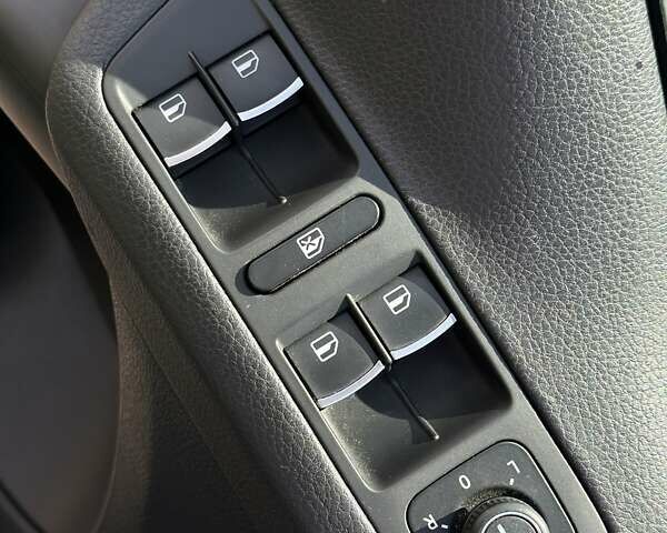 Черный Фольксваген Тигуан, объемом двигателя 1.98 л и пробегом 152 тыс. км за 13800 $, фото 23 на Automoto.ua