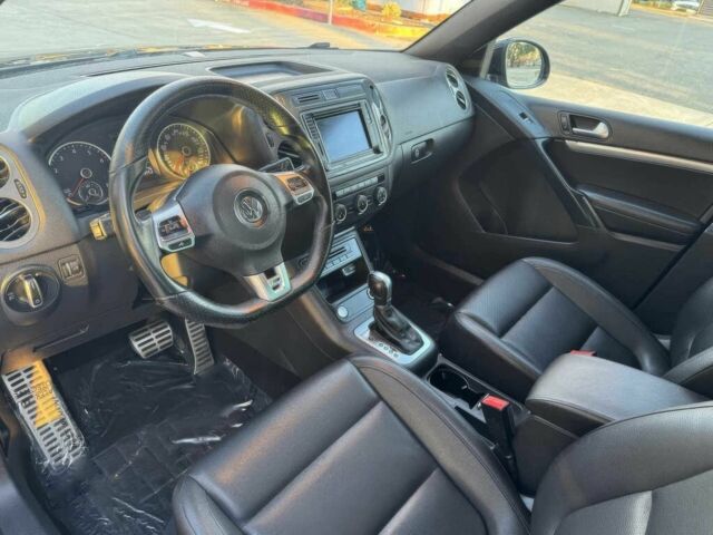 Черный Фольксваген Тигуан, объемом двигателя 2 л и пробегом 70 тыс. км за 3800 $, фото 7 на Automoto.ua