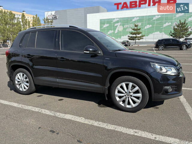 Чорний Фольксваген Тігуан, об'ємом двигуна 1.4 л та пробігом 123 тис. км за 15800 $, фото 30 на Automoto.ua