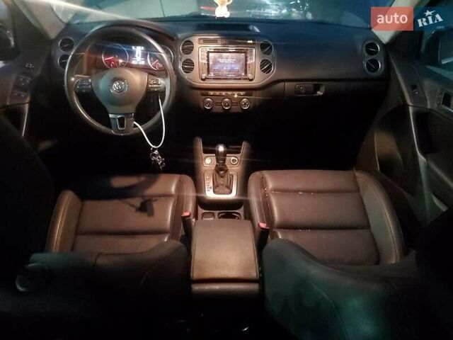 Чорний Фольксваген Тігуан, об'ємом двигуна 1.98 л та пробігом 105 тис. км за 1000 $, фото 7 на Automoto.ua