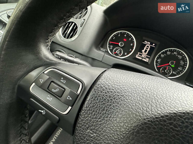 Чорний Фольксваген Тігуан, об'ємом двигуна 1.98 л та пробігом 160 тис. км за 13950 $, фото 85 на Automoto.ua