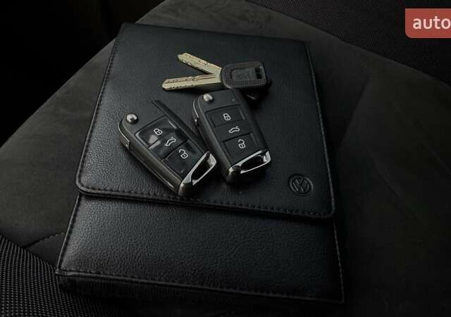 Черный Фольксваген Тигуан, объемом двигателя 1.98 л и пробегом 112 тыс. км за 24800 $, фото 34 на Automoto.ua