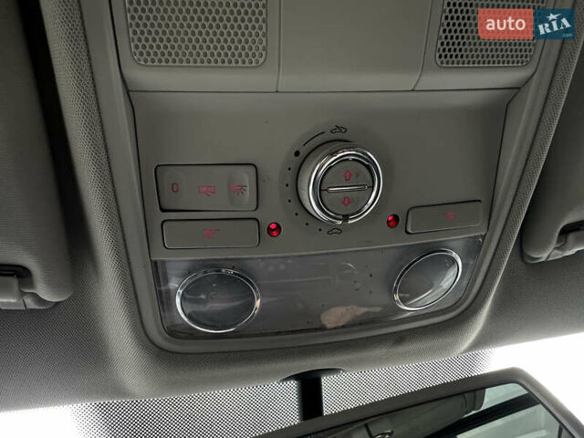 Чорний Фольксваген Тігуан, об'ємом двигуна 1.98 л та пробігом 160 тис. км за 13950 $, фото 110 на Automoto.ua