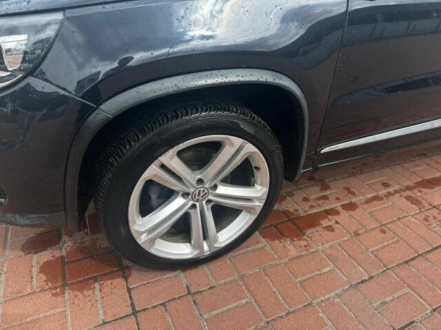 Чорний Фольксваген Тігуан, об'ємом двигуна 2 л та пробігом 220 тис. км за 14000 $, фото 15 на Automoto.ua