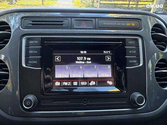 Черный Фольксваген Тигуан, объемом двигателя 2 л и пробегом 260 тыс. км за 12990 $, фото 18 на Automoto.ua