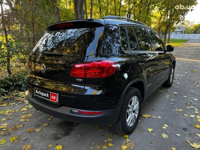Черный Фольксваген Тигуан, объемом двигателя 2 л и пробегом 260 тыс. км за 12990 $, фото 5 на Automoto.ua