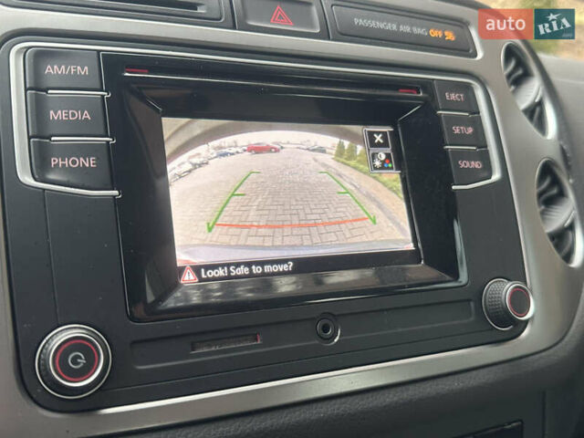 Черный Фольксваген Тигуан, объемом двигателя 2 л и пробегом 161 тыс. км за 13999 $, фото 25 на Automoto.ua