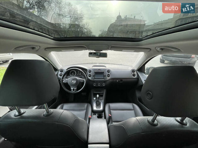 Чорний Фольксваген Тігуан, об'ємом двигуна 2 л та пробігом 180 тис. км за 14700 $, фото 6 на Automoto.ua