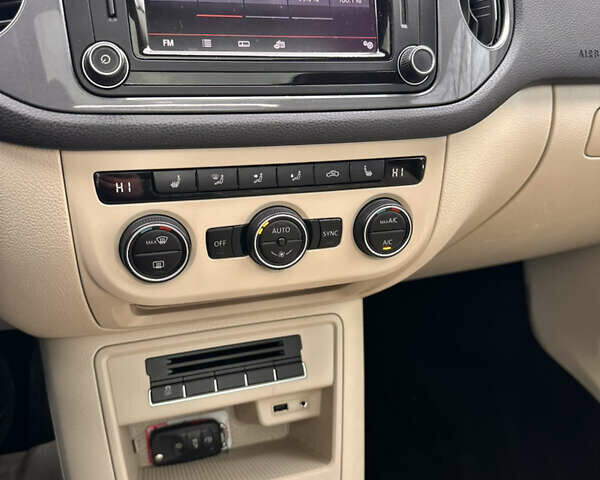 Черный Фольксваген Тигуан, объемом двигателя 1.98 л и пробегом 146 тыс. км за 14900 $, фото 32 на Automoto.ua