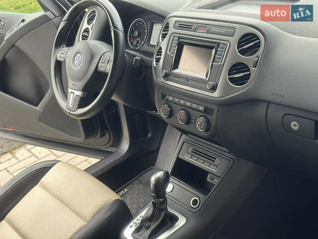 Черный Фольксваген Тигуан, объемом двигателя 2 л и пробегом 161 тыс. км за 13999 $, фото 17 на Automoto.ua