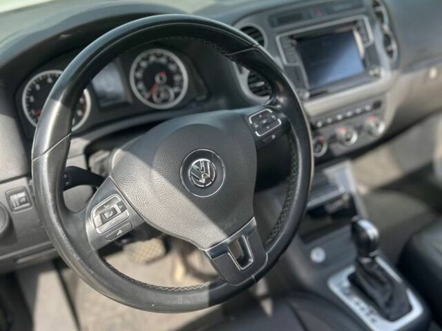 Черный Фольксваген Тигуан, объемом двигателя 0 л и пробегом 145 тыс. км за 13800 $, фото 2 на Automoto.ua