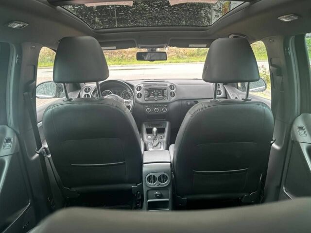 Чорний Фольксваген Тігуан, об'ємом двигуна 2 л та пробігом 220 тис. км за 14000 $, фото 14 на Automoto.ua