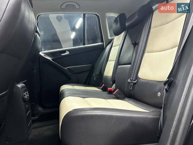 Черный Фольксваген Тигуан, объемом двигателя 2 л и пробегом 133 тыс. км за 14400 $, фото 9 на Automoto.ua